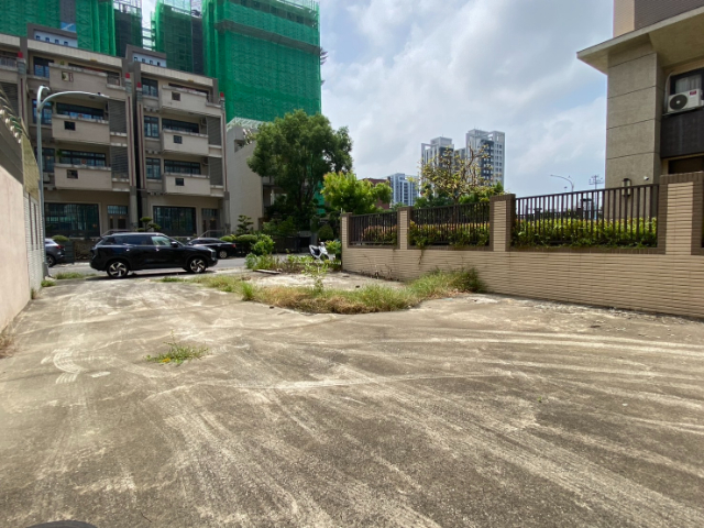 高雄大學芳鄰美建地,高雄市楠梓區藍田中段