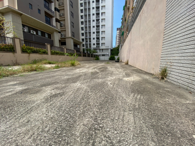 高雄大學芳鄰美建地,高雄市楠梓區藍田中段