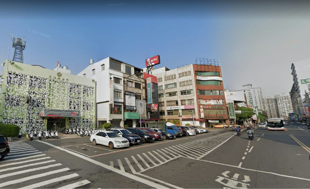 崇明角窗店霸,台南市東區崇明路