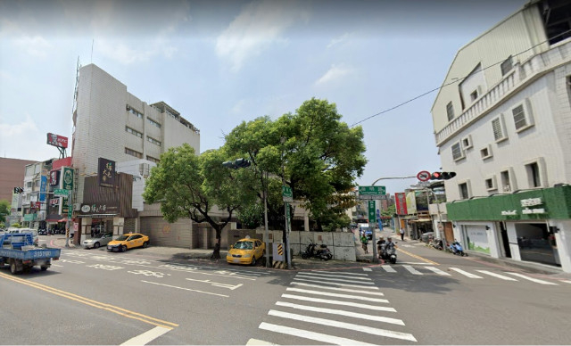 崇明角窗店霸,台南市東區崇明路