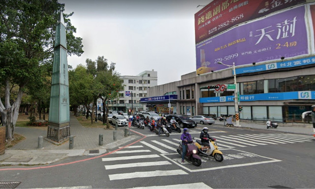 崇明角窗店霸,台南市東區崇明路