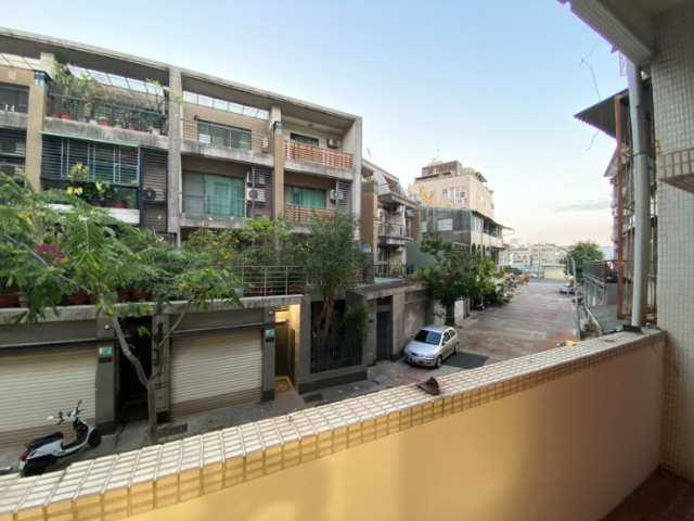 東區副都心大坪數騎樓透天,台南市東區生產路