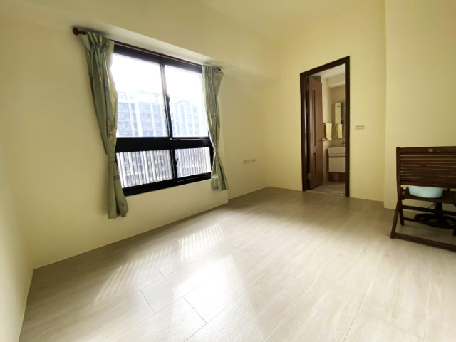 南副都心菁華和築三房平車,台南市東區崇賢三路