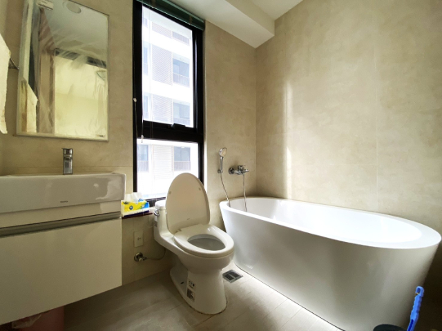 南副都心菁華和築三房平車,台南市東區崇賢三路