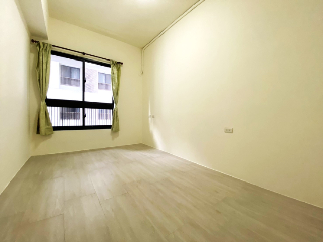 南副都心菁華和築三房平車,台南市東區崇賢三路