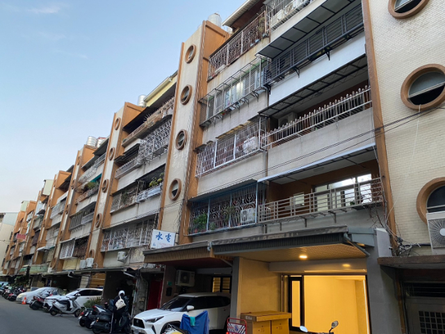 好市多芳鄰整新一樓店住,台南市北區和緯路四段