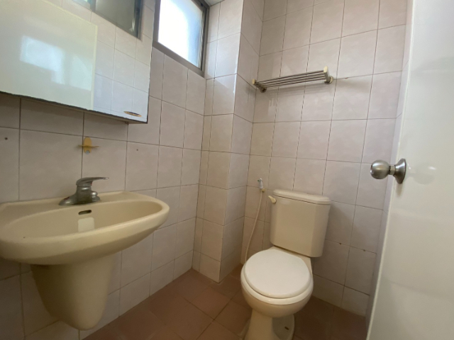 探索公園芳鄰三房車位華廈,台南市永康區永中街