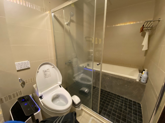 最愛峰雲會三房平車,台南市東區仁和路