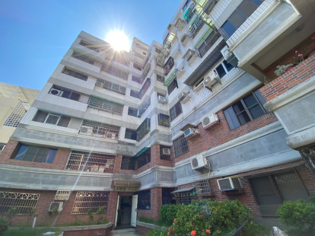 市醫亮麗三房平車,台南市東區崇德十二街